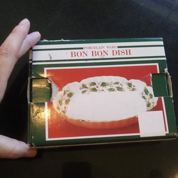 Made in Japan Porcelain Ware Bon Bon Candy trinket dish Holly Christmas - Picture 13 of 15